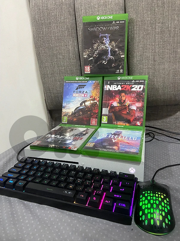 XBOX1S WITH KEYBOARD MOUSE