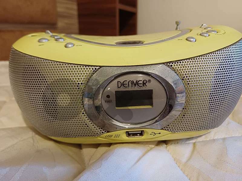 Denver Portable CD/Mp3/USB Player