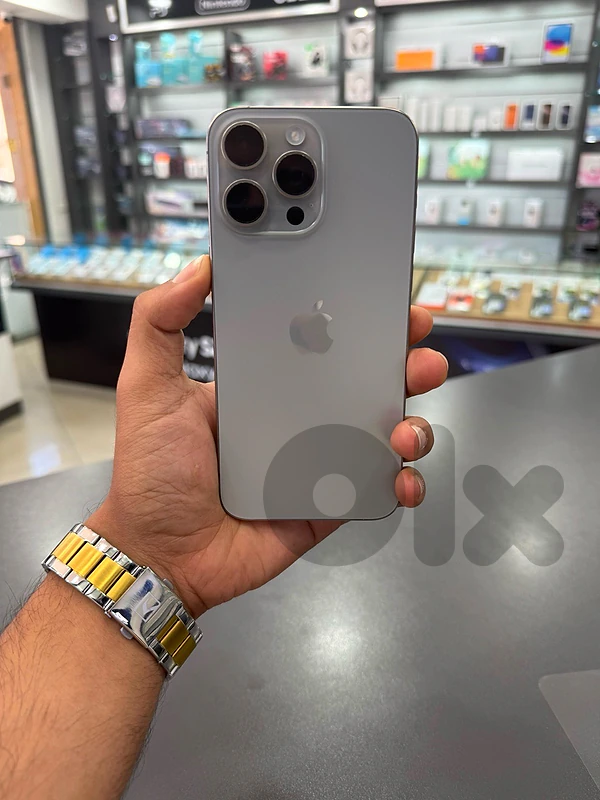 IPHONE 15PRO MAX USED