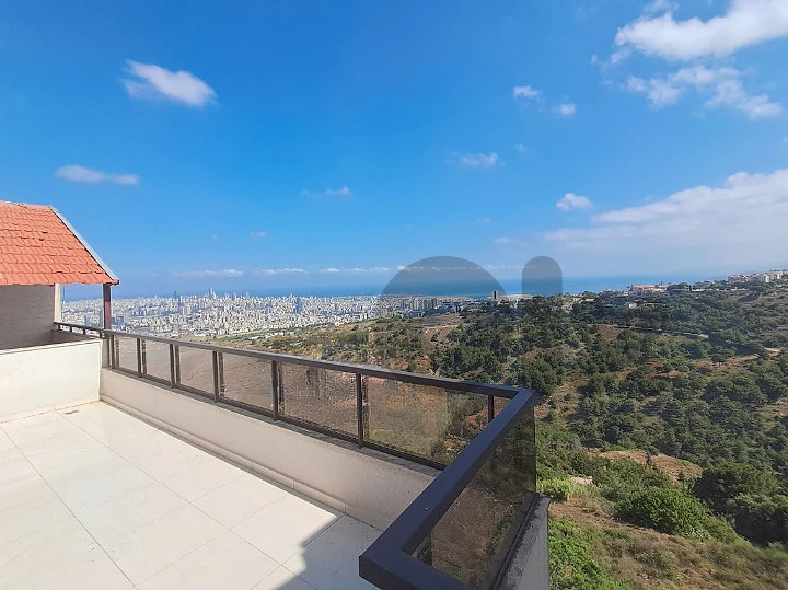 Roof Apartment for Rent in Mansourieh