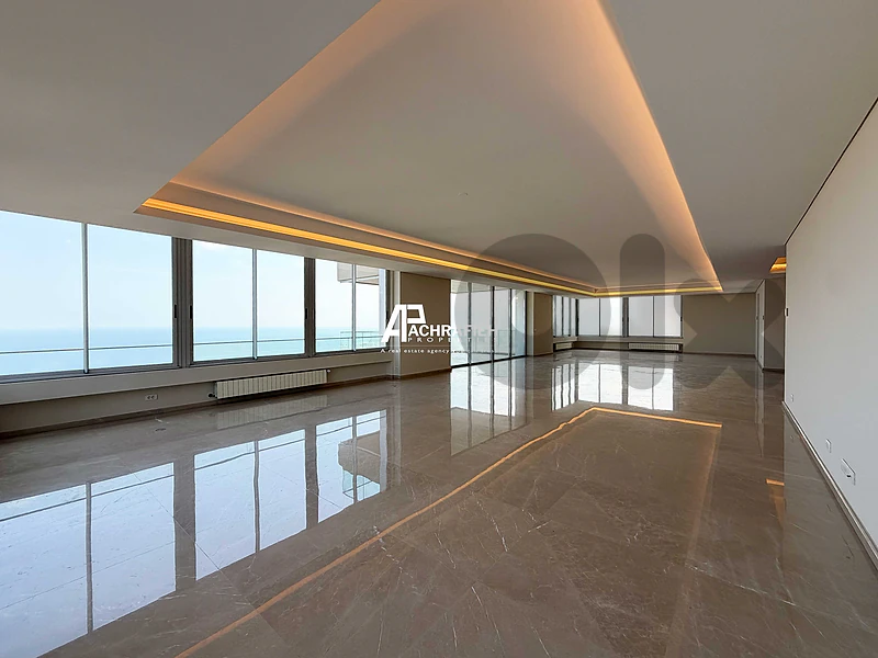 Apartment For Rent in Achrafieh - شقة للأجار في الأشرفية