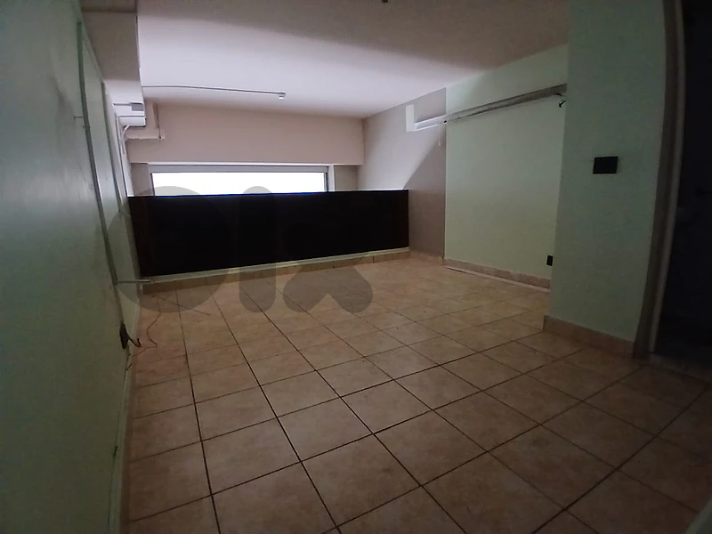 Shop for Rent in Clemenceauمحل تجاري للإيجار في حي كليمنصو
