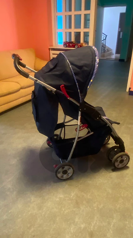 Full-Size Baby Stroller – Good Condition