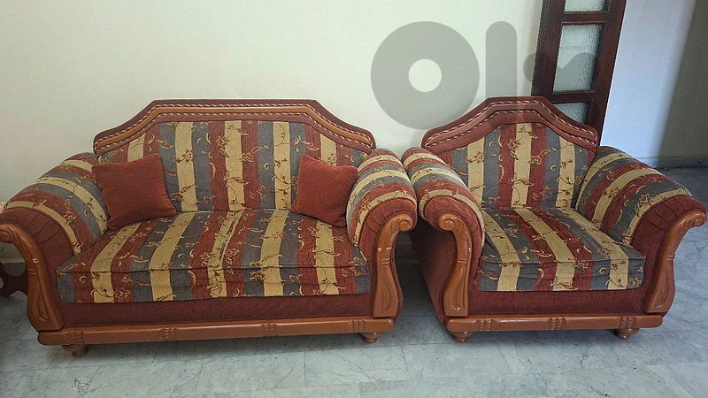 Salon 9 seats – Good condition