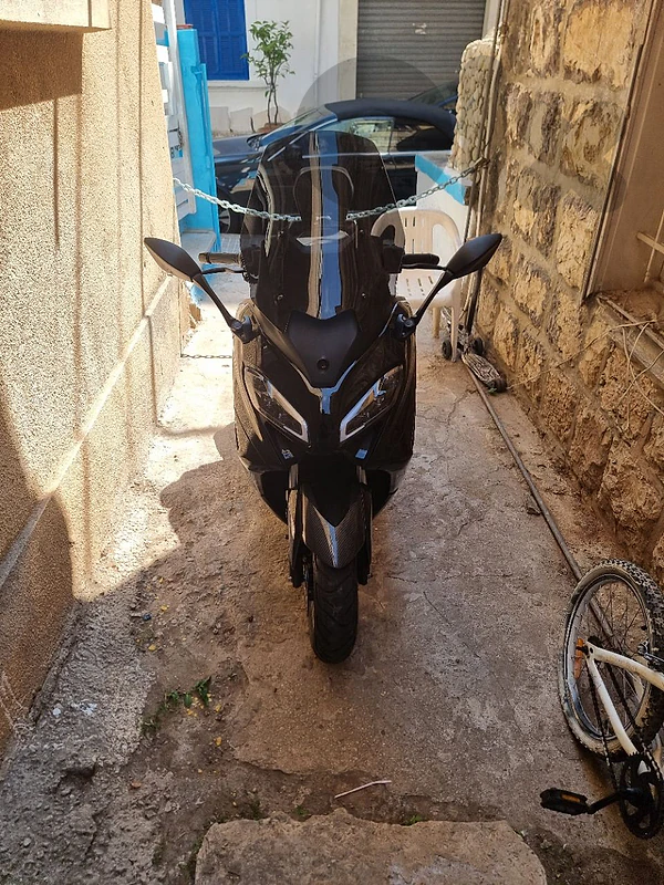 t max china meshye 400km like new Wala khedech