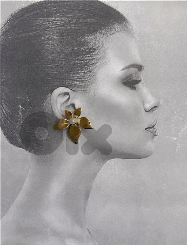 flower with pearl