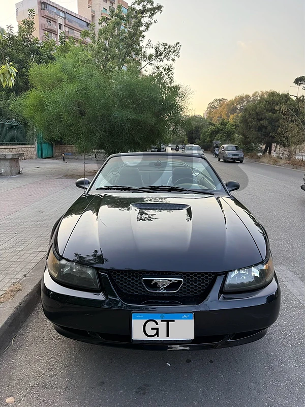 Ford Mustang 2000 2000 Ford Mustang GT V8 4.6 Convertible