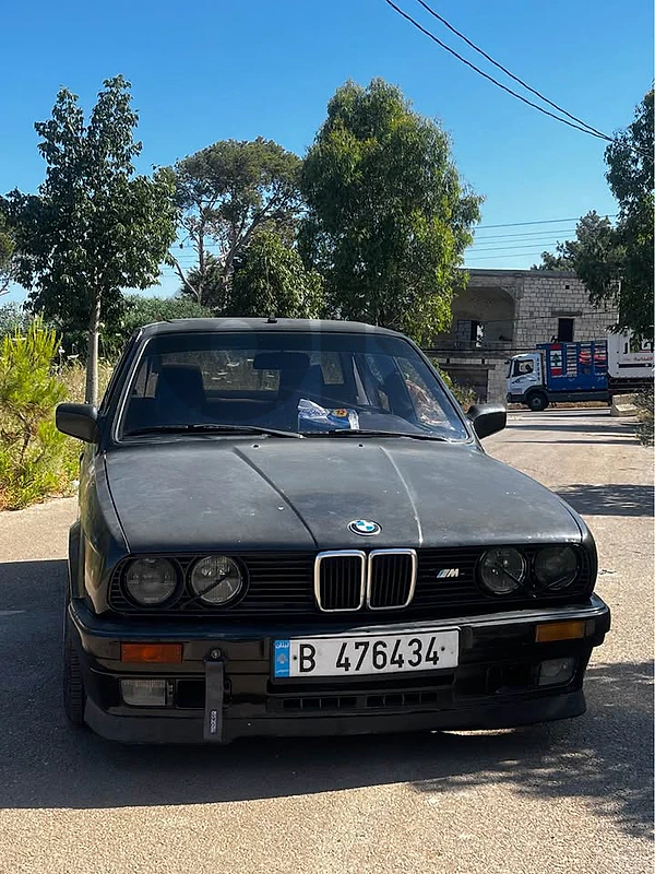 BMW E30 1987 BMW E30 1987
