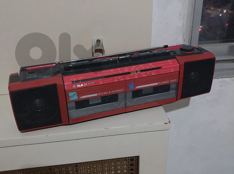 Vintage Sanyo Radio Cassette 65 $