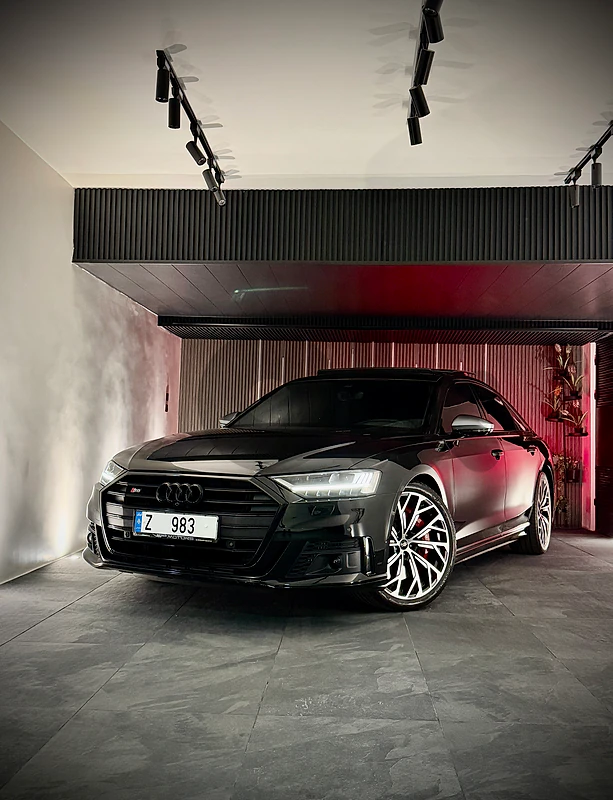 2020 Audi S8 Performance Carbon Edition “Kettaneh” Source&Service 18,000 Km 2020 Audi S8 Performance Carbon Edition “Kettaneh” Source&Service 18,000 Km