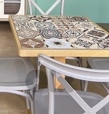 Modern Table – Like New