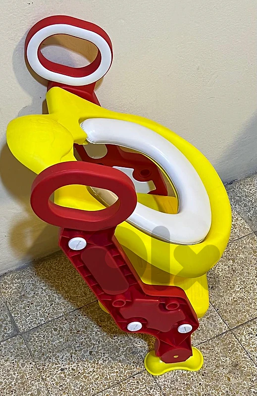 Potty trainer chair seat with step ladder used like new 12$  03723895