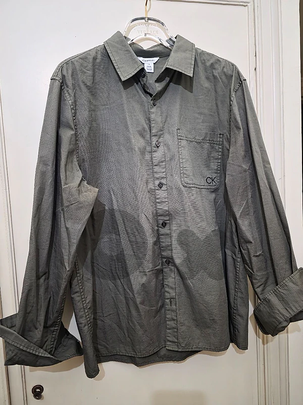 Calvin Klein shirt size Large