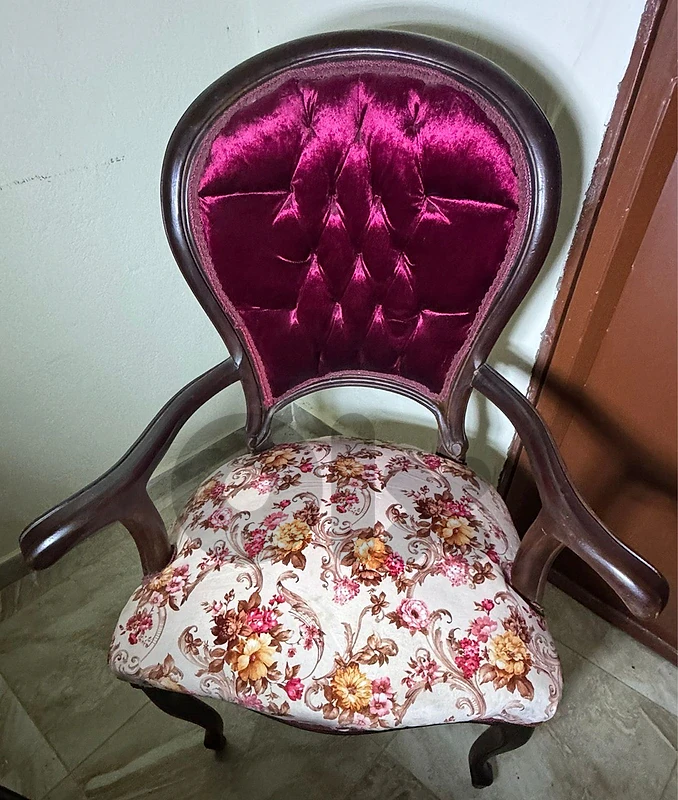 sofa antique