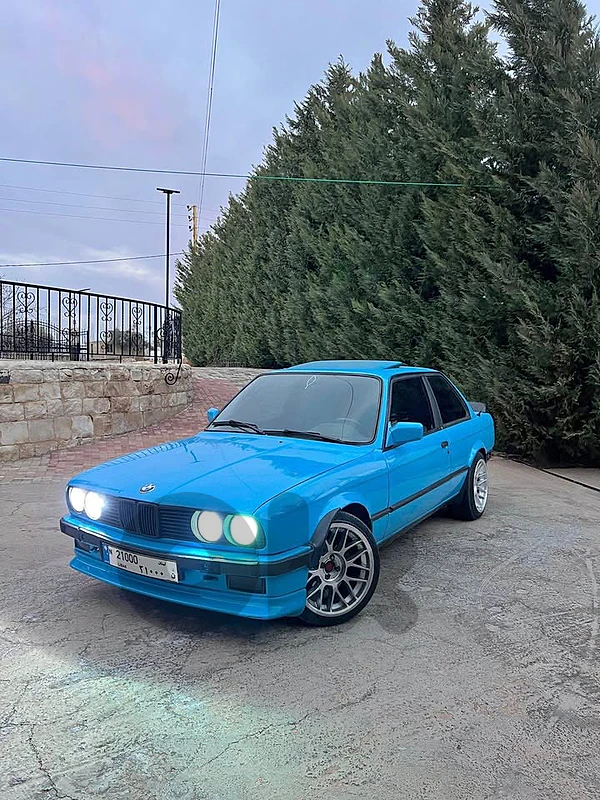 BMW E30 1987