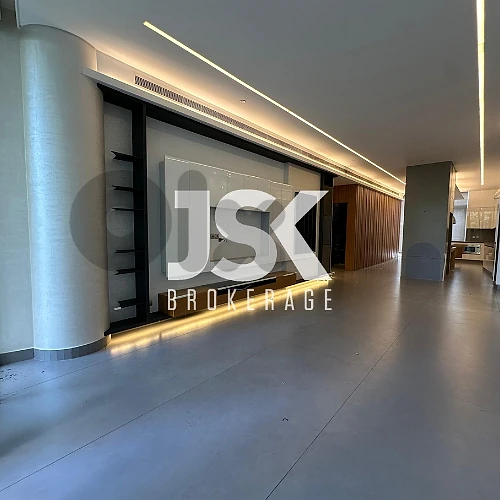 L22022 Apartment For Rent in Down Town