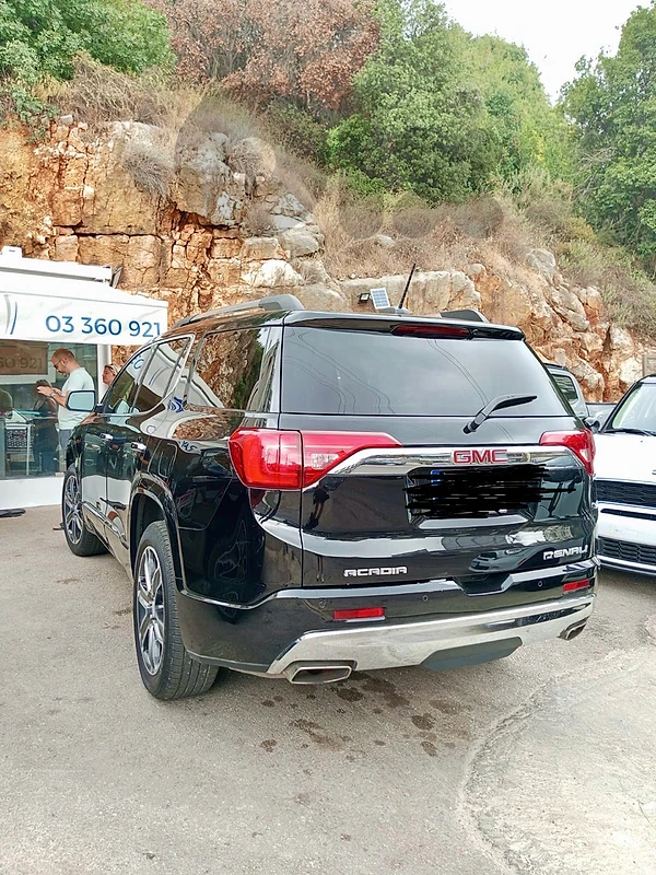 GMC Acadia 2018 DENALY ACADIA FAMILY CAR FULL OPTIONS RUN AND DRIVE
