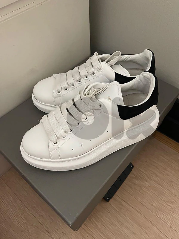 Authentic Alexander McQueen 8I-539225