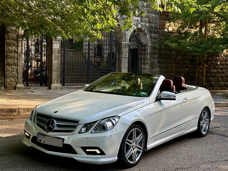 Mercedes-Benz E-Class 2010 (500 v8) super clean car like new