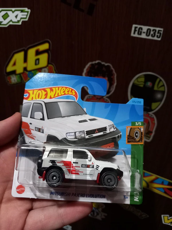 MITSUBISHI PAJERO EVOLUTION HOTWHEELS SHORTCARD