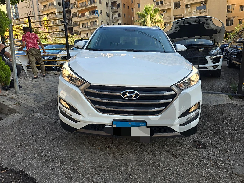 Hyundai Tucson 2017 4x4 sport company source 70000km