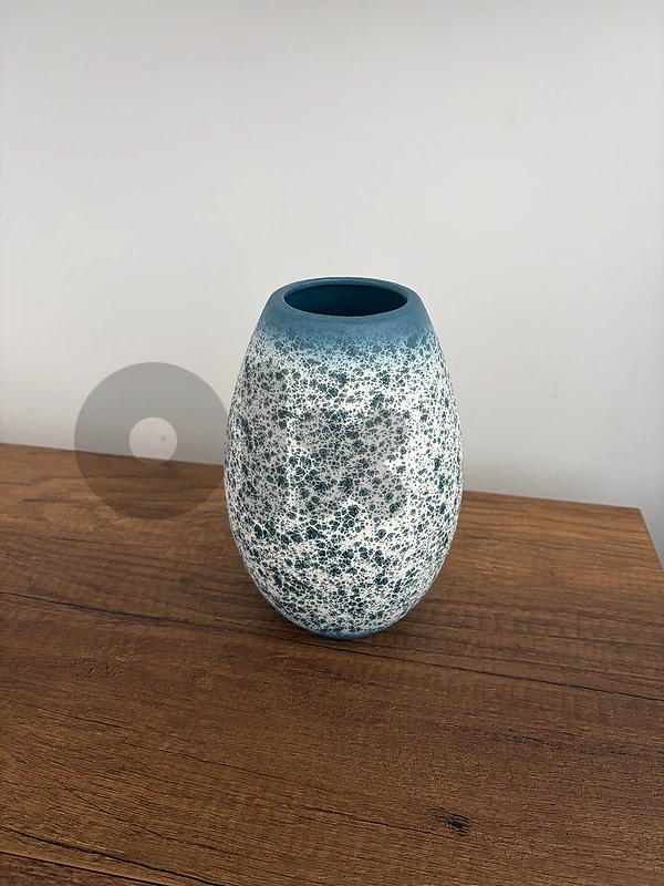 bleu and white vase