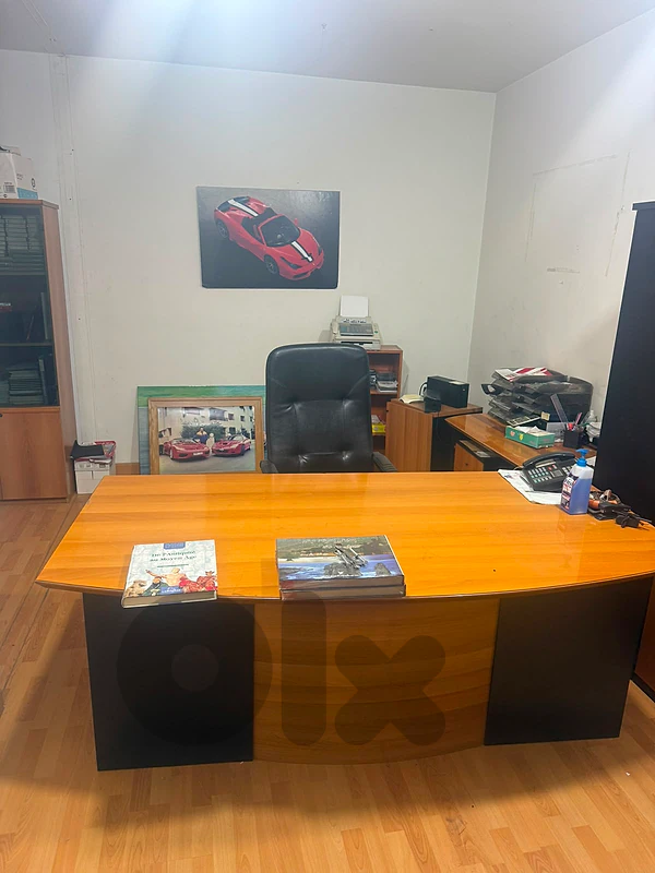 Luxurious Wood Desk