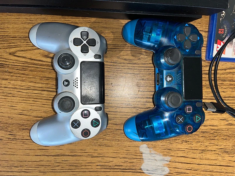 PS4 Console - Mint Condition - 180$
