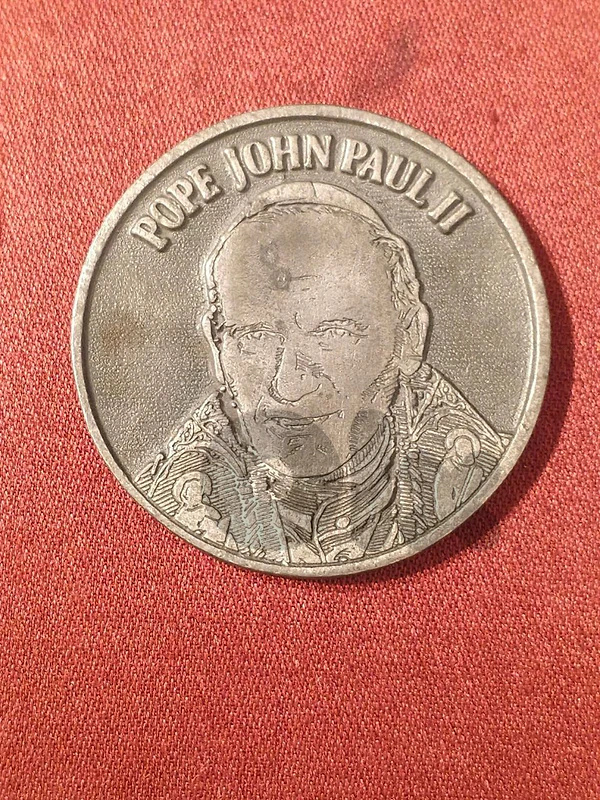 Pope John Paul II Commemorative Medal ميدالية للبابا يوحنا بولس الثاني