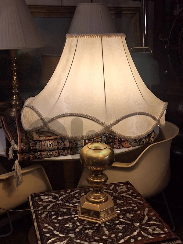 heavy brass english lamp