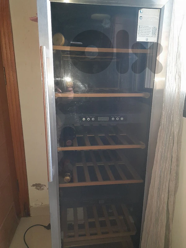 fridge for the wines ,Hoover