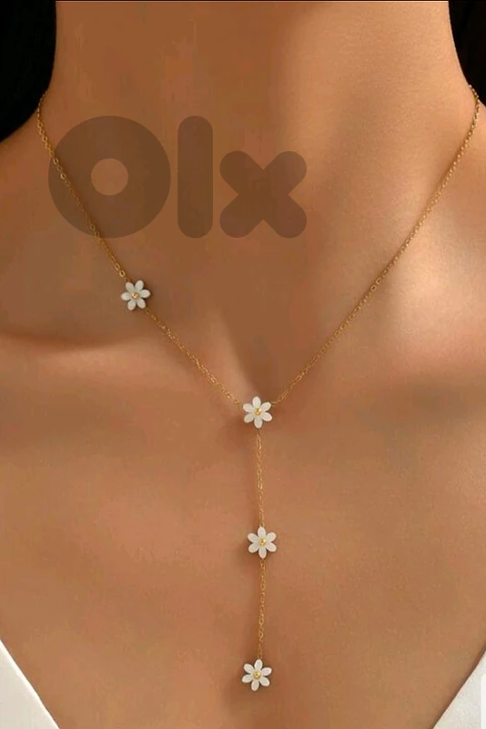 flowers necklace