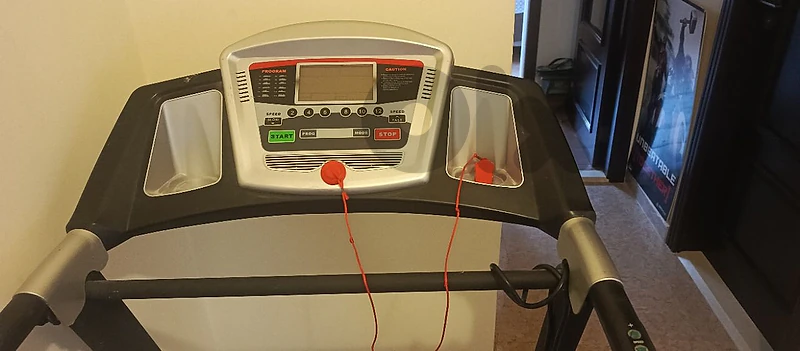 HNK-842L Motorized Folding Treadmill - Pre-Owned (Home Fitness)