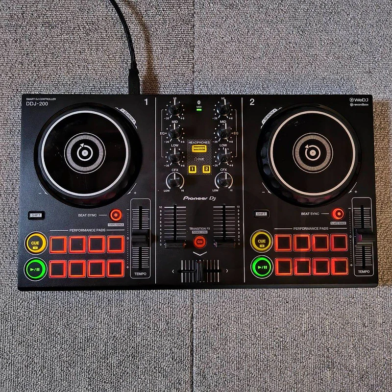 DDJ-200 FOR SALE USED 76179097 DM FOR MORE INFOS