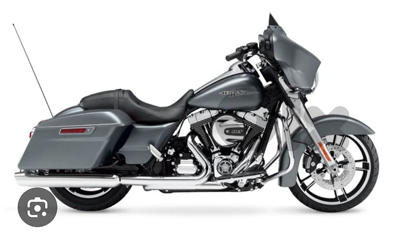Looking for Street Glide 2015 Low mileage Lebanese company source