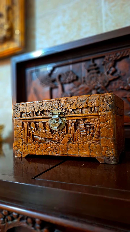 Antique Hand-Carved Rosewood Chinoiserie Keepsake Box