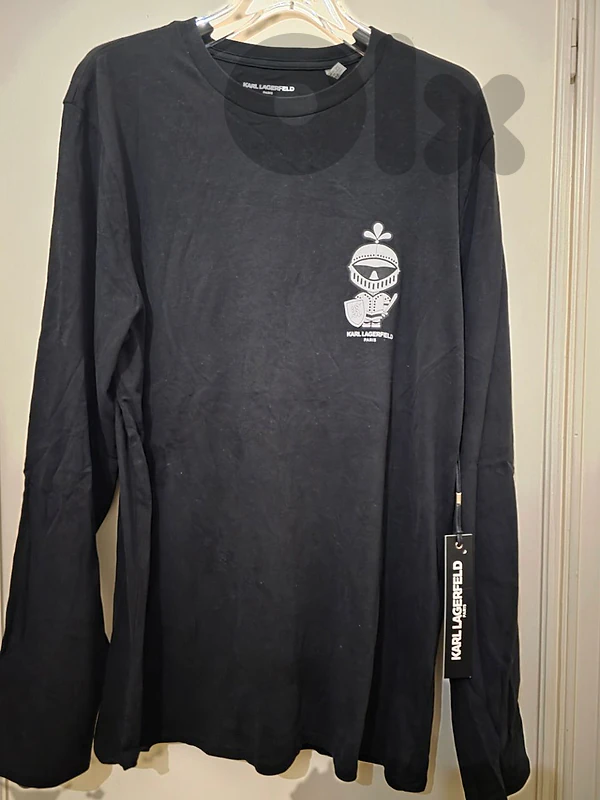 Karl Lagerfeld sweater size Medium