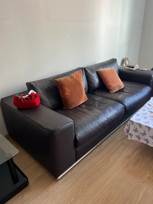 Leather sofa made in italy by nicoletti home كنب جلد ايطالية ولا اروع
