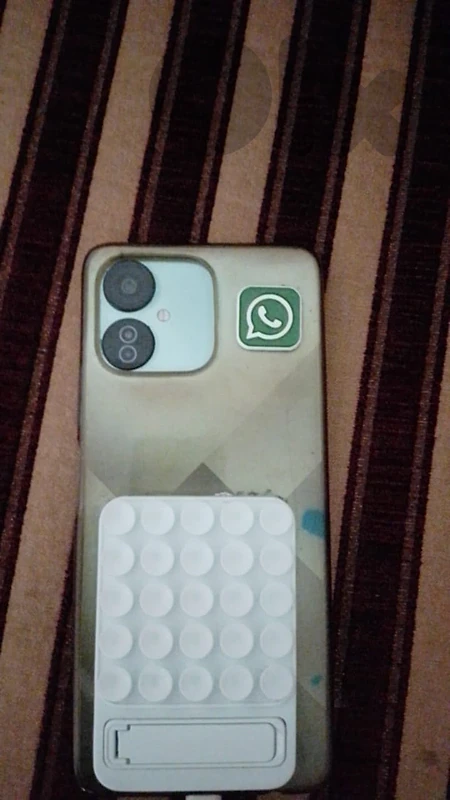 i want to exchange the phone and the laptop with an iphone