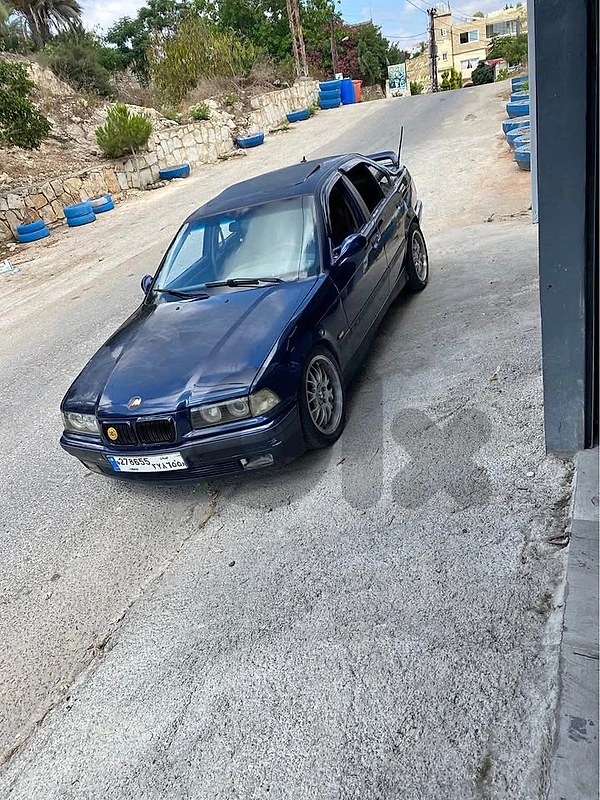 BMW 	1992
