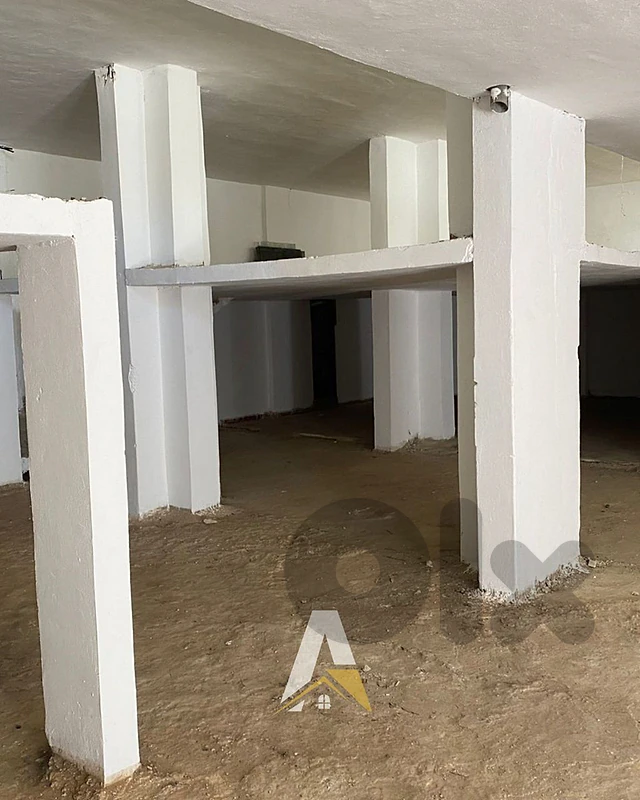 390 SQM Warehouse In Ain Saadeh With Easy Access