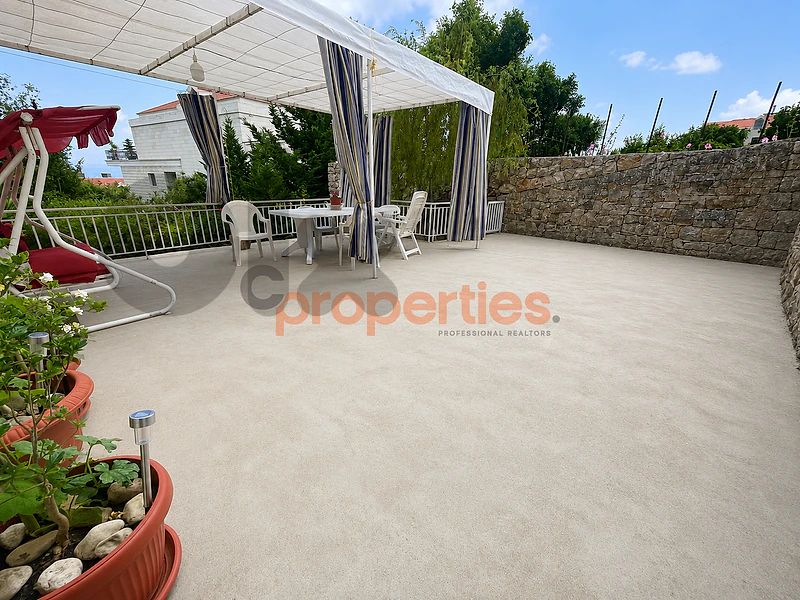 House with land for sale in Ajaltoun بيت مع ارض للبيع في عجلتونCPKNS11