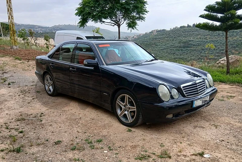Mercedeces-benz E 2000