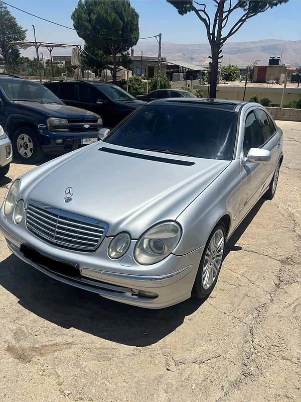 Mercedes E320 2003
