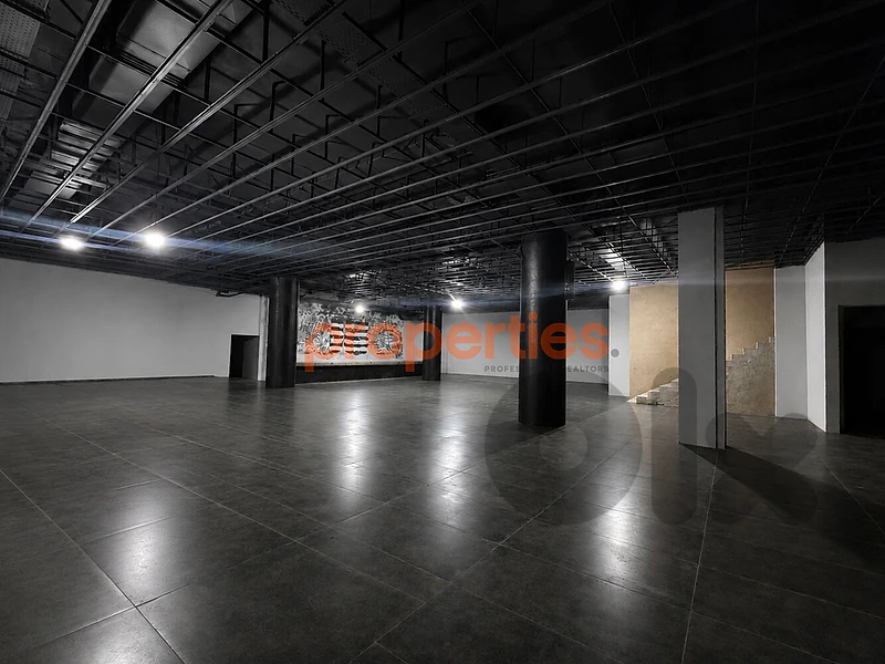 Showroom For Rent In Kaslik صالة للإيجار في الكسليك CPKRS16