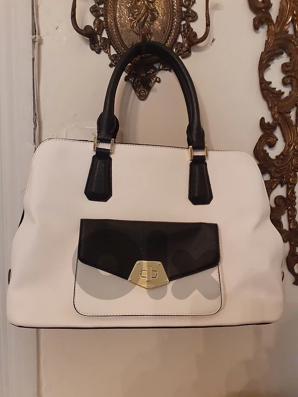 nine west large black and white bag