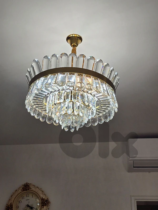 Salon lightning