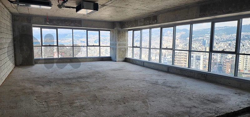 Amazing office in a well known bldg. for Sale in Achrafieh - Beirut
