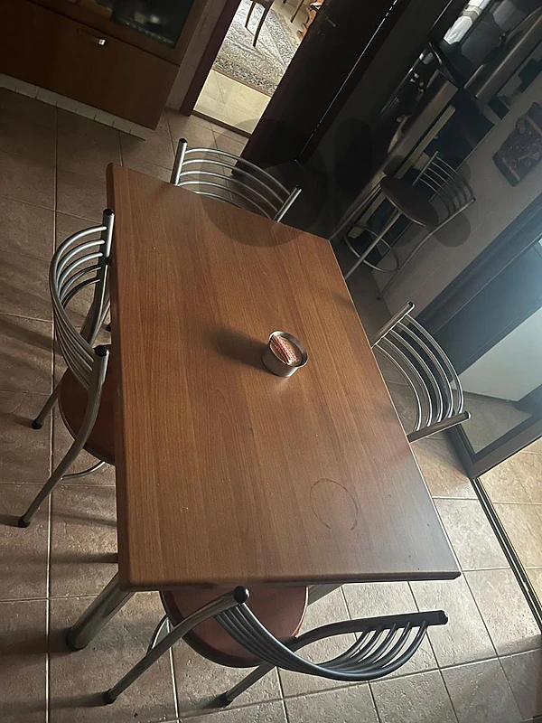 dining table +6 chairs