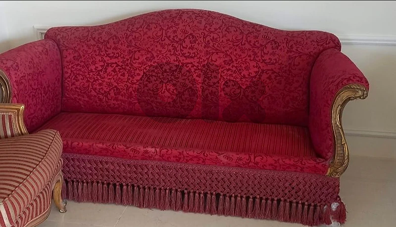 Excellent couch